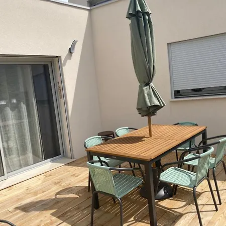 Apartment Les Romarins *